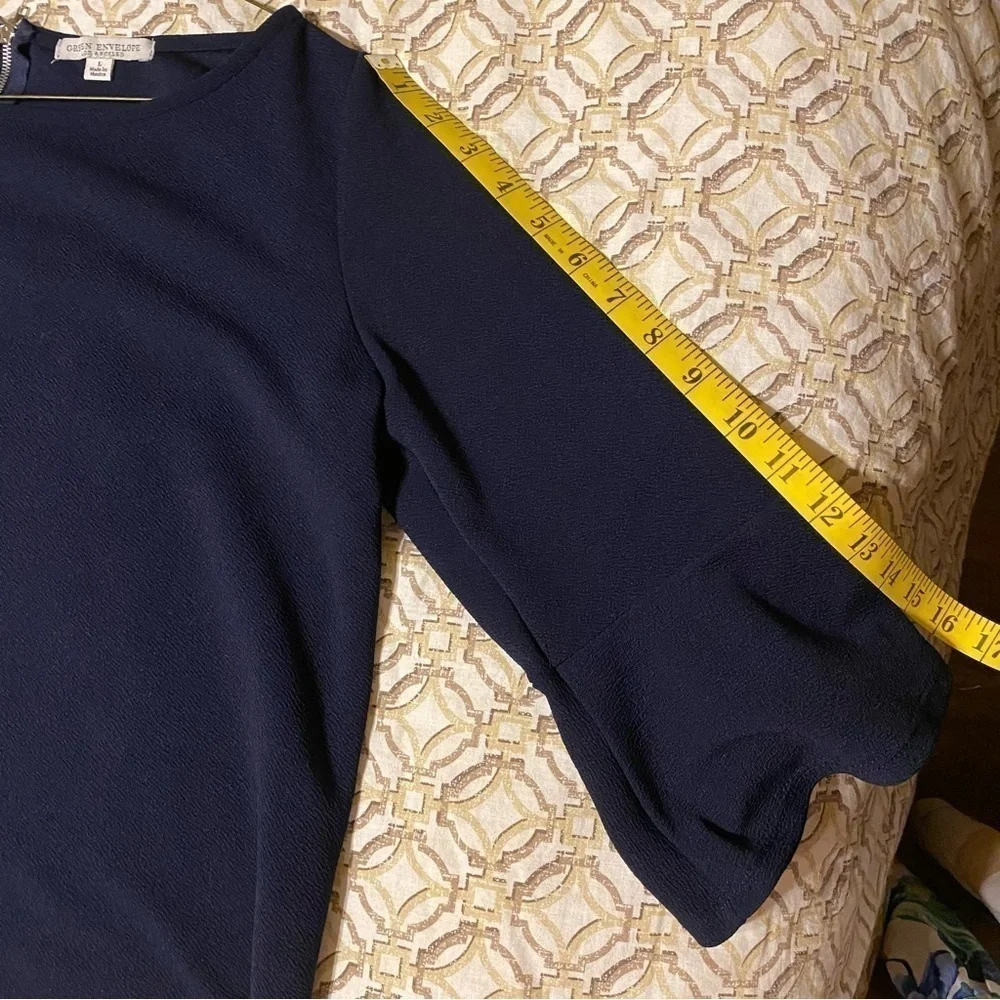 Green Envelope Knit Navy Crop Top with Back Zipper Size Large